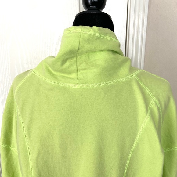 Zella jacket - Picture 11 of 14